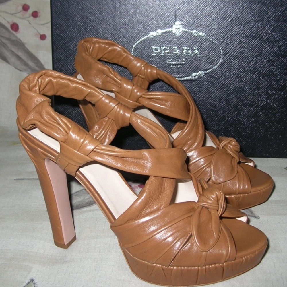 Prada Calzature Donna Leather Bow Heels in Rovere-39.5